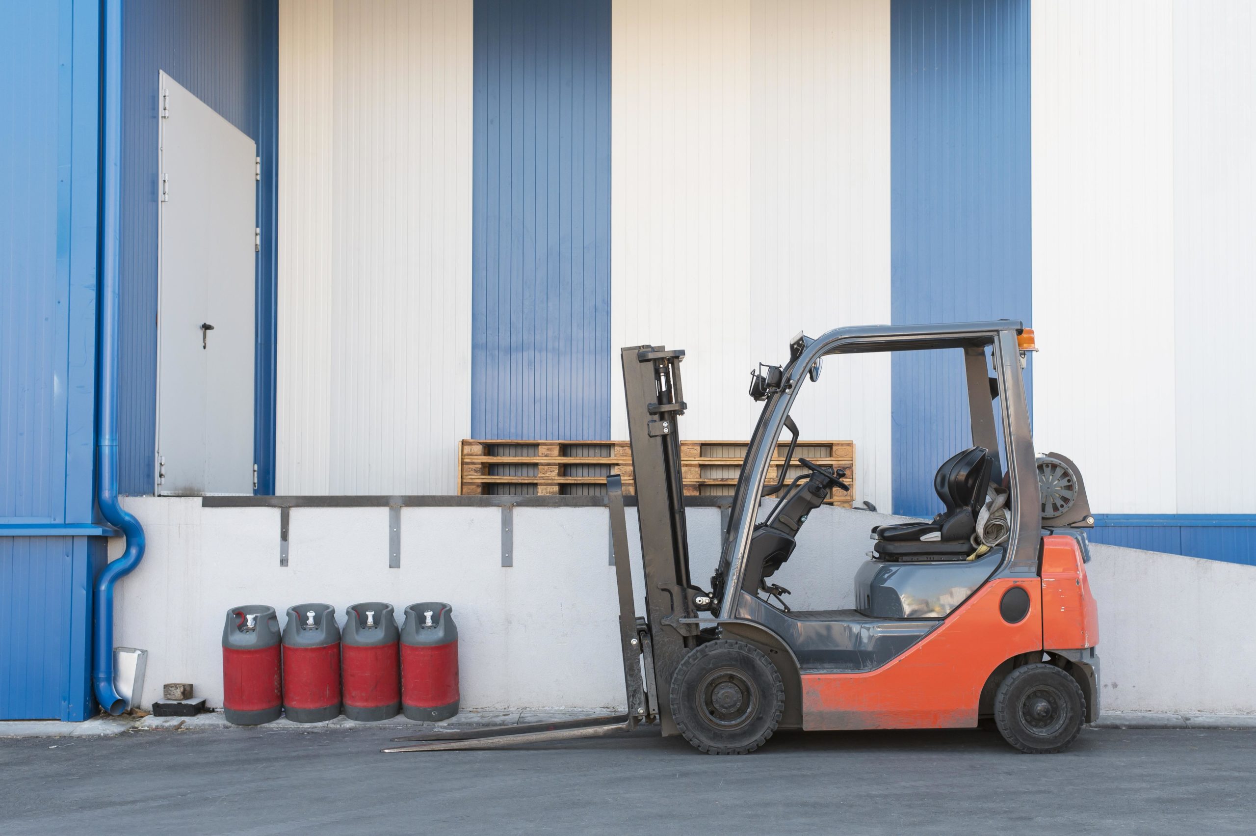 How forklift boom attachments streamline operations | Micron Engineering